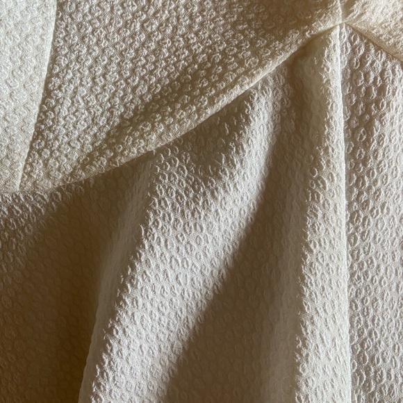 🌟 2/$30🌟 Mini mermaid white skirt - size small - Picture 6 of 8